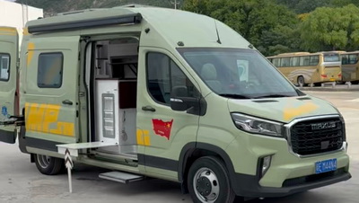 好漂亮！26年1万多公里凯岳Vanlife房车，48伏14.5度电，荷载4座超大床铺，小姐姐看了挪不开眼，而且配置齐全！#二手房车 #房车 #vanlife风格