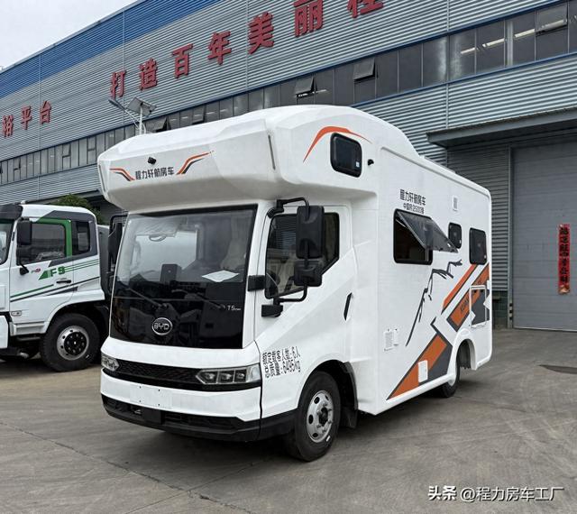 2026年轻卡房车圈吵翻了 这些热点你还没听说？