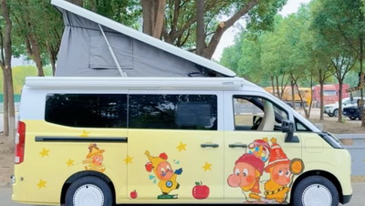 30万的小米澎程我买不起,但是我可以全款14.98拿下这台纯电小房车,不是豪华大房车,却是属于咱普通人的移动港湾,而且我这台车可以称为全能小房车,小巧的车身